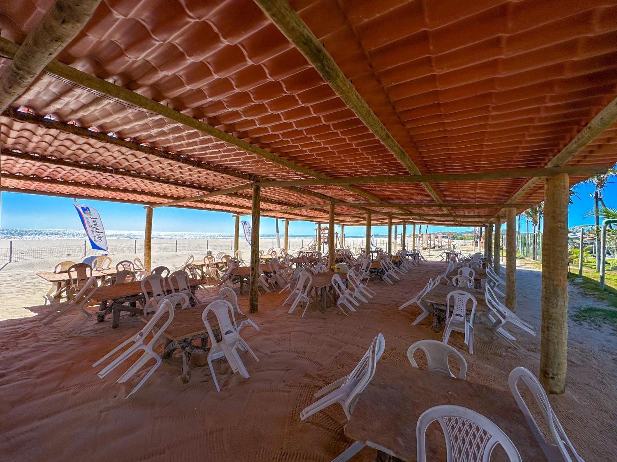 Jangadeiro Praia Hotel Resort - Pe Na Areia Акірас Екстер'єр фото
